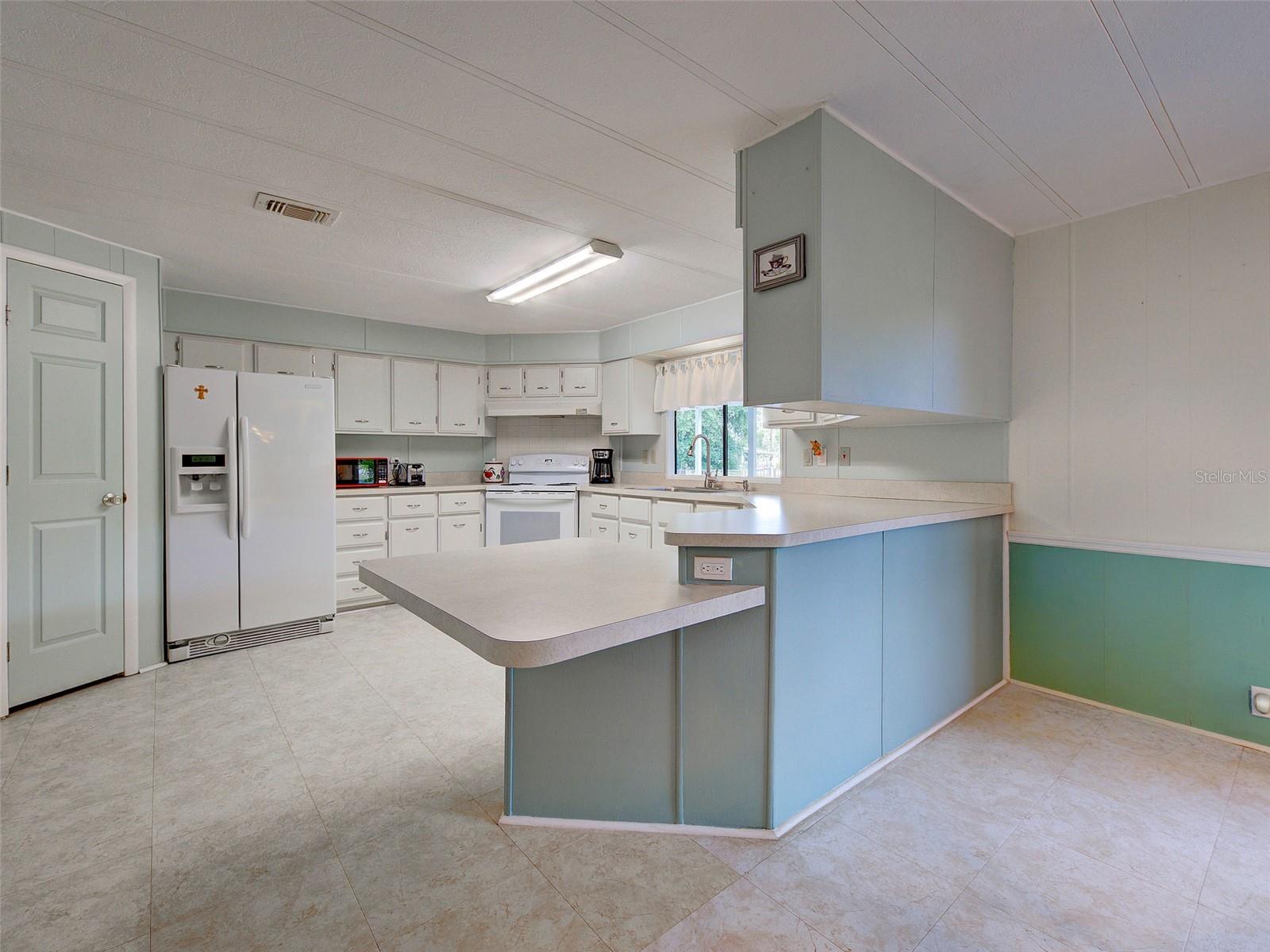 SANDALHAVEN ESTATES - Residential
