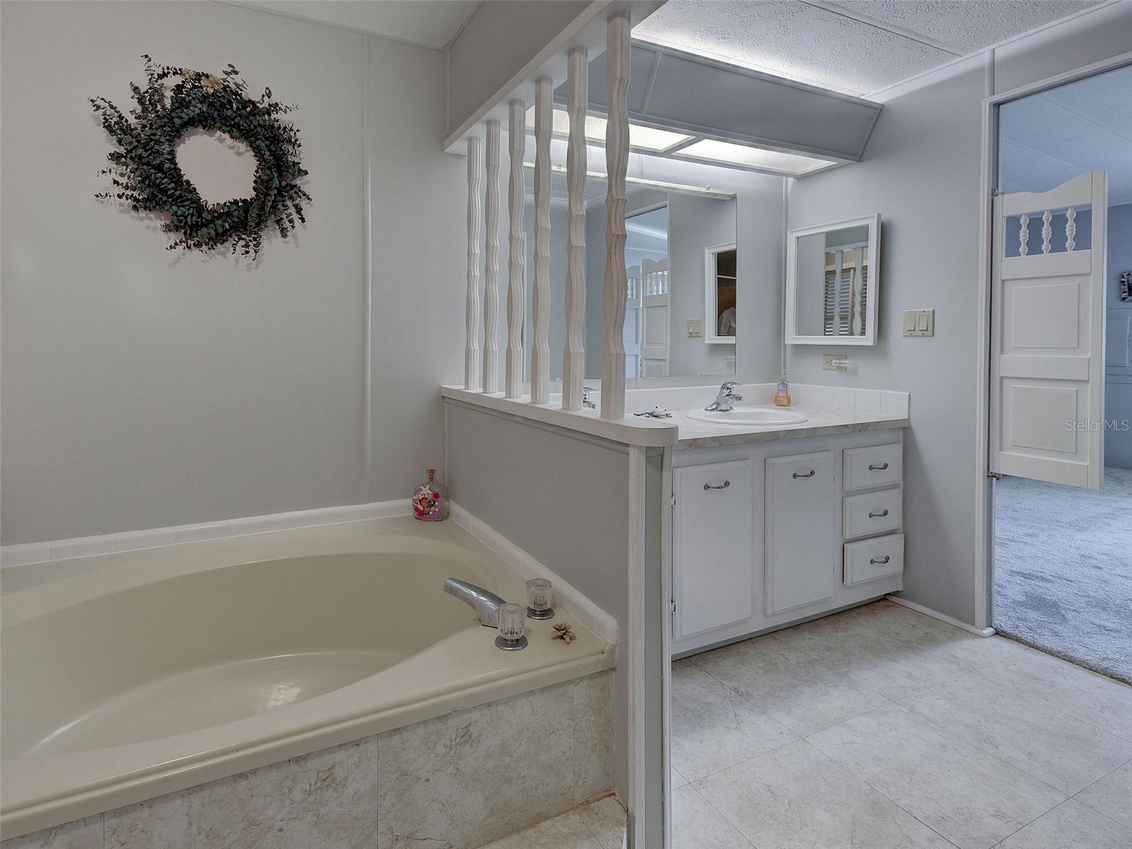 SANDALHAVEN ESTATES - Residential