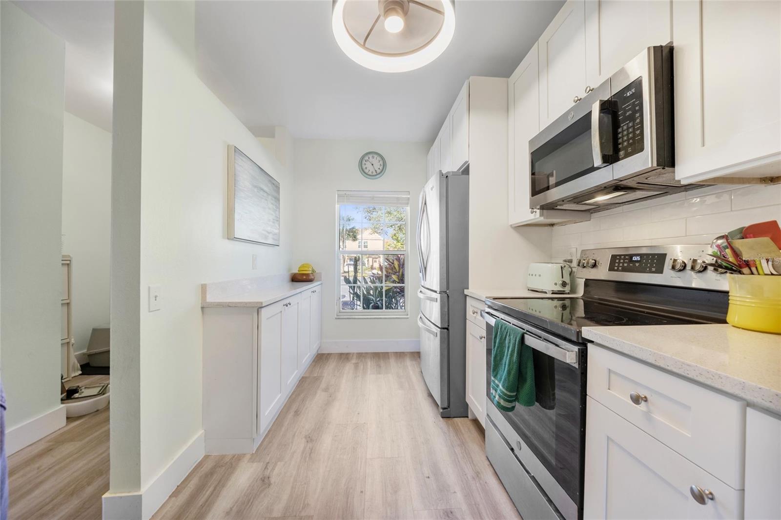 5937 BAYSIDE KEY DRIVE