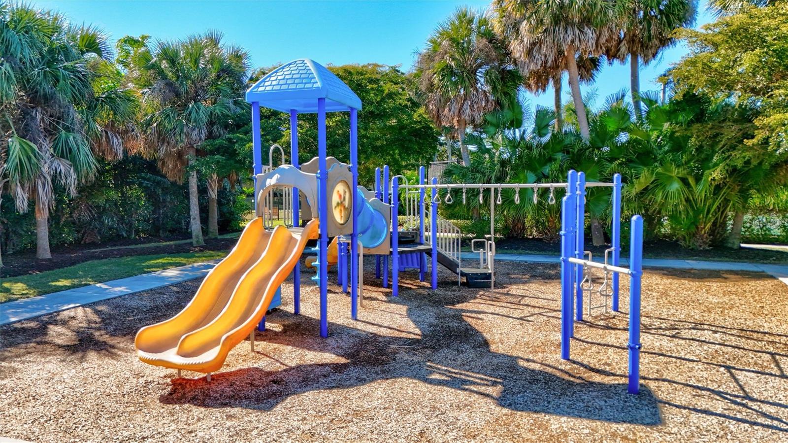 TOSCANA ISLES UN 1 - Residential