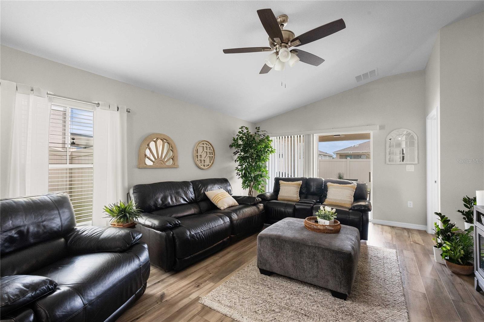 PASADENA POINT PH I - Residential