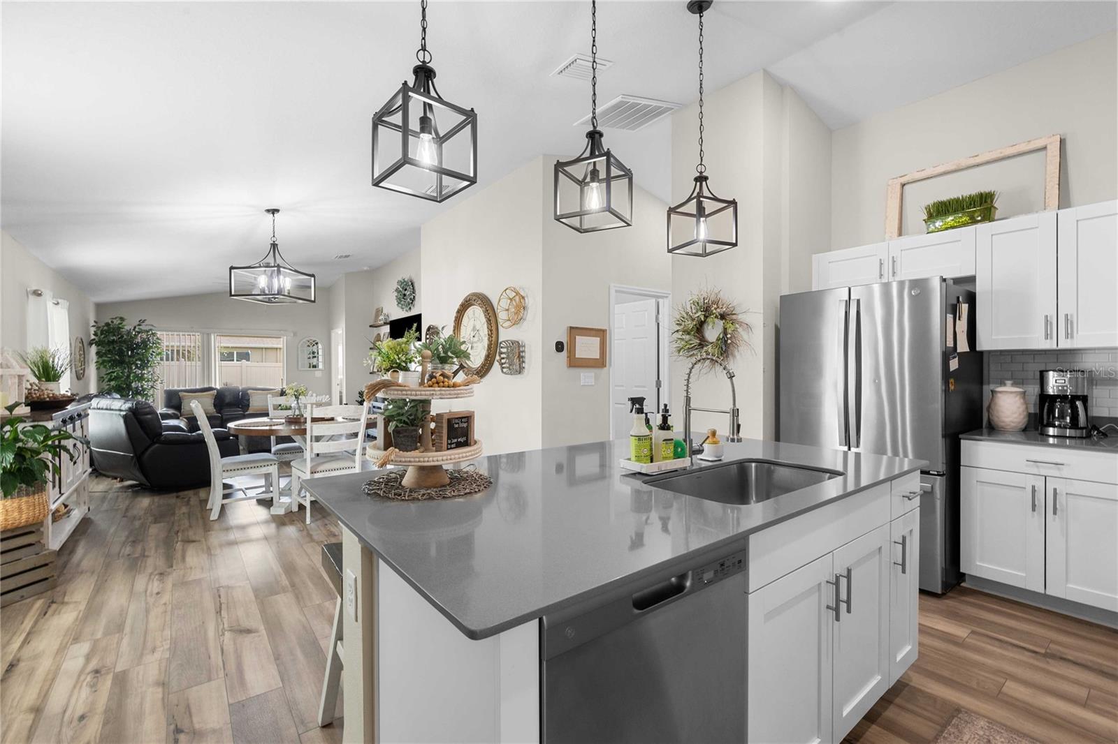 PASADENA POINT PH I - Residential