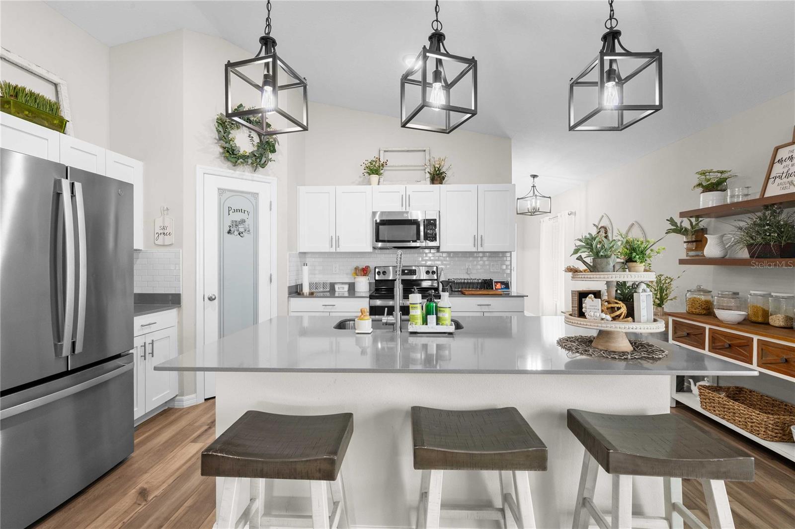 PASADENA POINT PH I - Residential