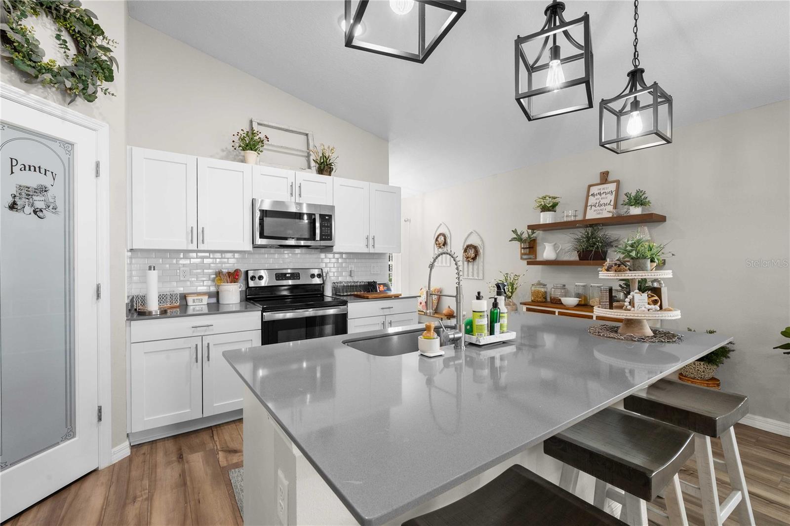 PASADENA POINT PH I - Residential