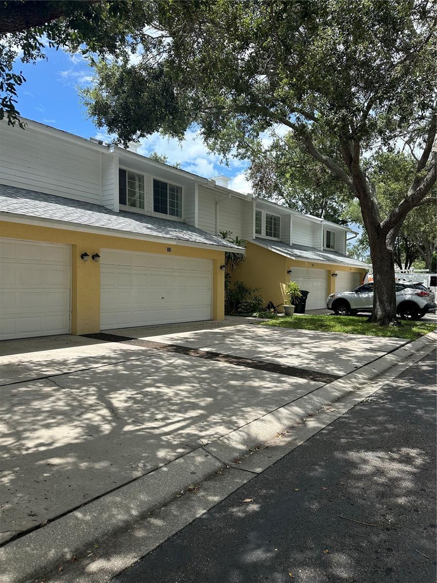 1124 SUNSET POINT ROAD 302