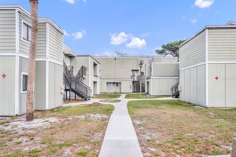 Photo of 236 Scottsdale Square #236, Winter Park, FL 32792 (MLS # O6388547)