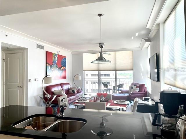 1350 MAIN STREET 909