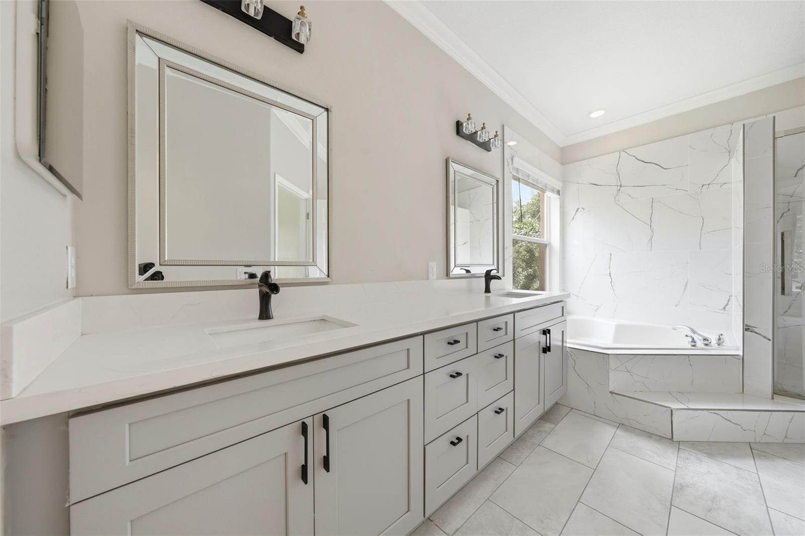 GLENMUIR 48 39 - Residential