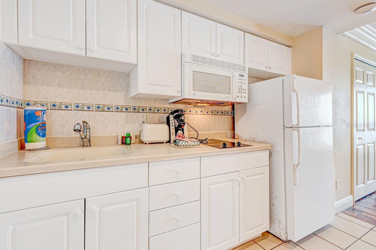 DAYTONA BEACH RESORT & CONF CENTER - Residential