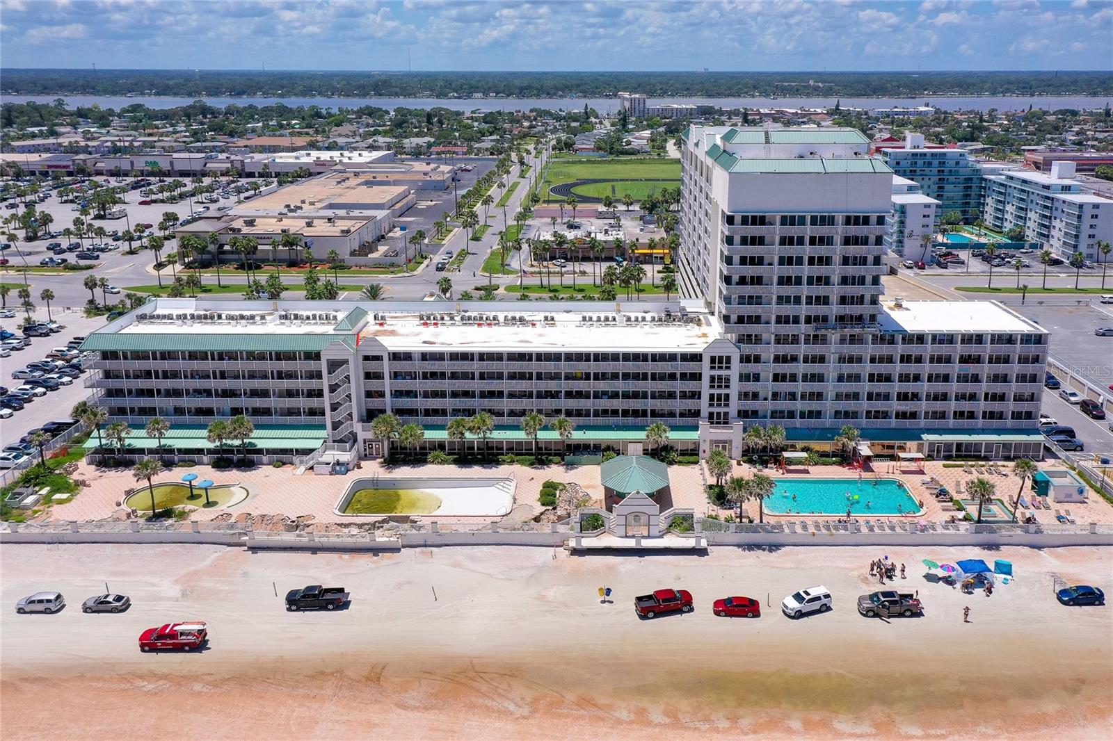 DAYTONA BEACH RESORT & CONF CENTER - Residential