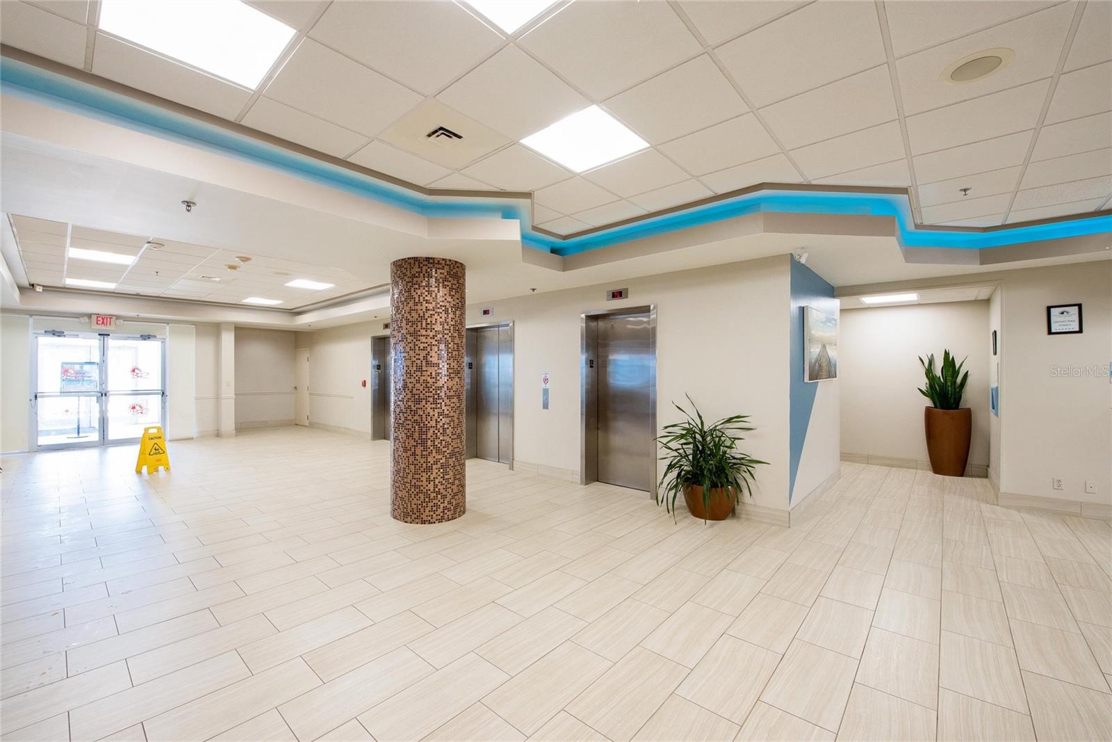 DAYTONA BEACH RESORT & CONF CENTER - Residential