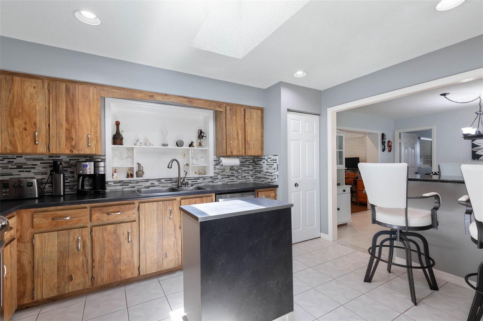12 FERNWOOD LANE
