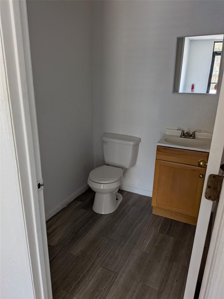 PINELLAS PARK - Commercial Lease