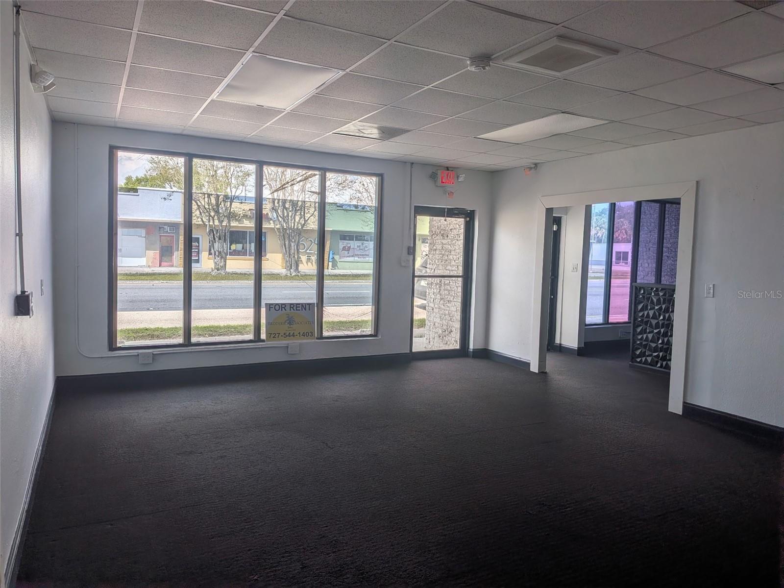 PINELLAS PARK - Commercial Lease