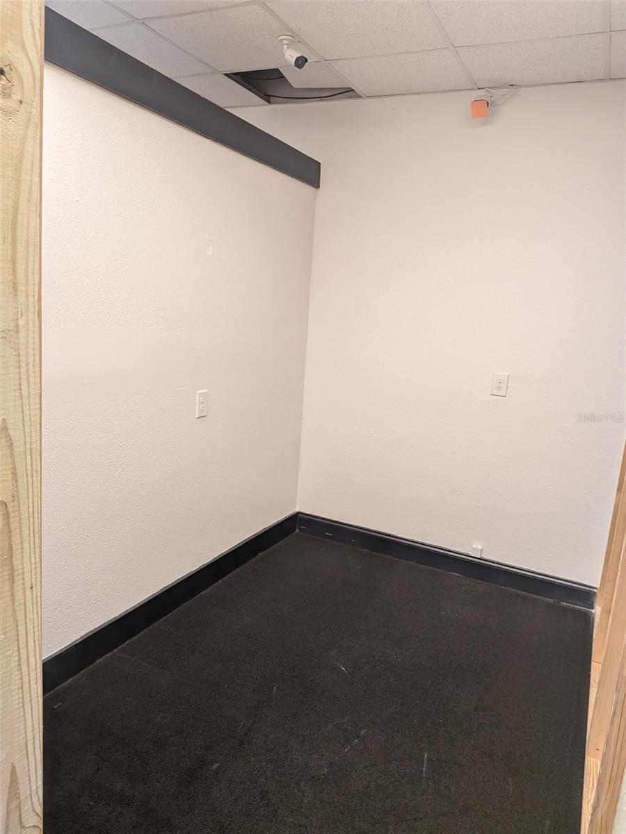 PINELLAS PARK - Commercial Lease