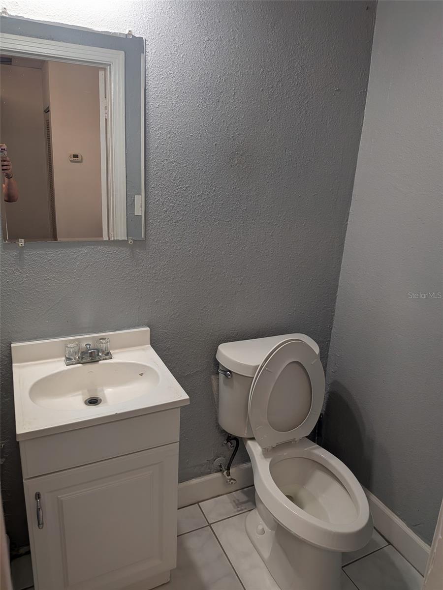 PINELLAS PARK - Commercial Lease