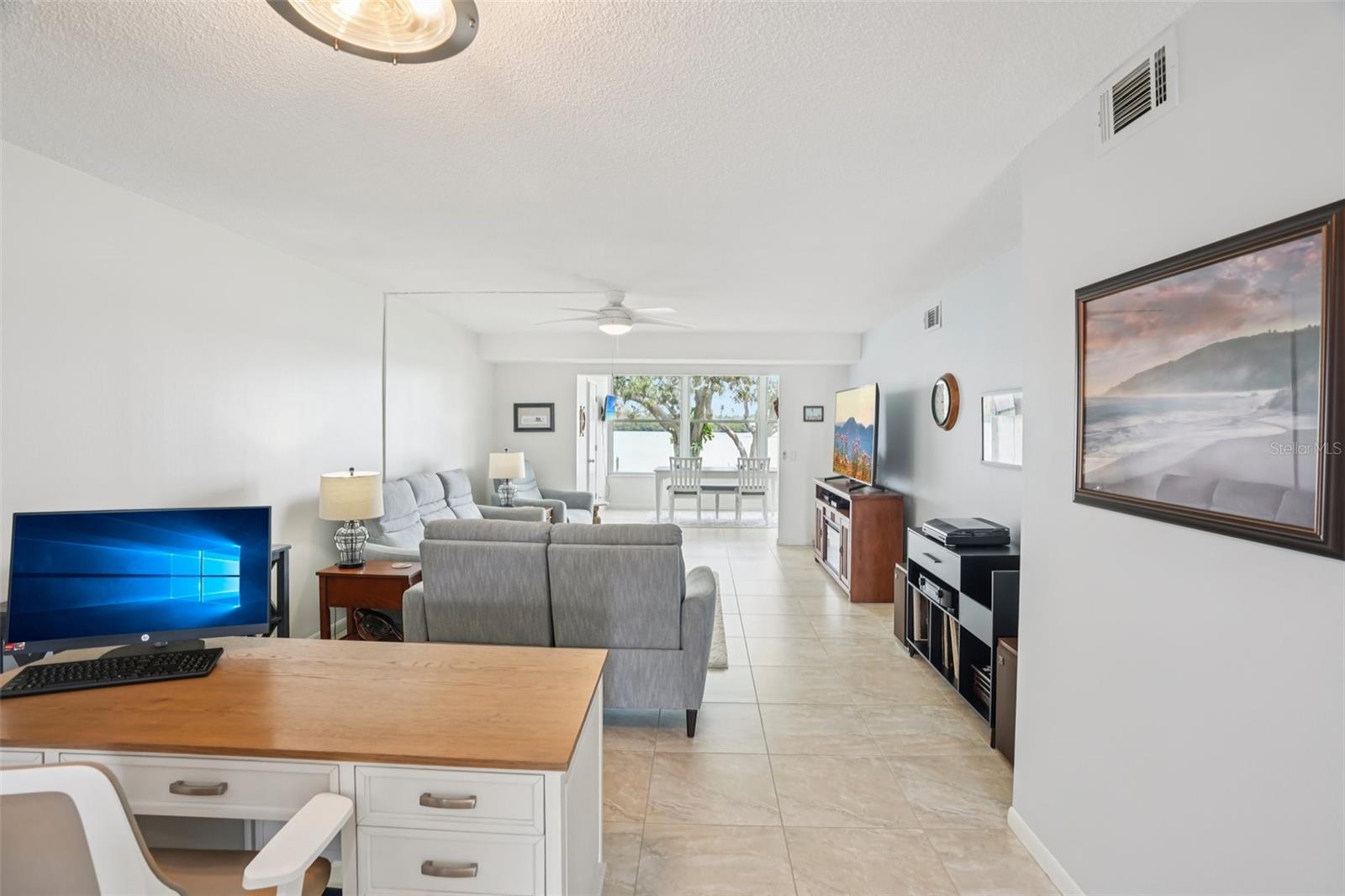 SHORE CREST BLDG - Residential