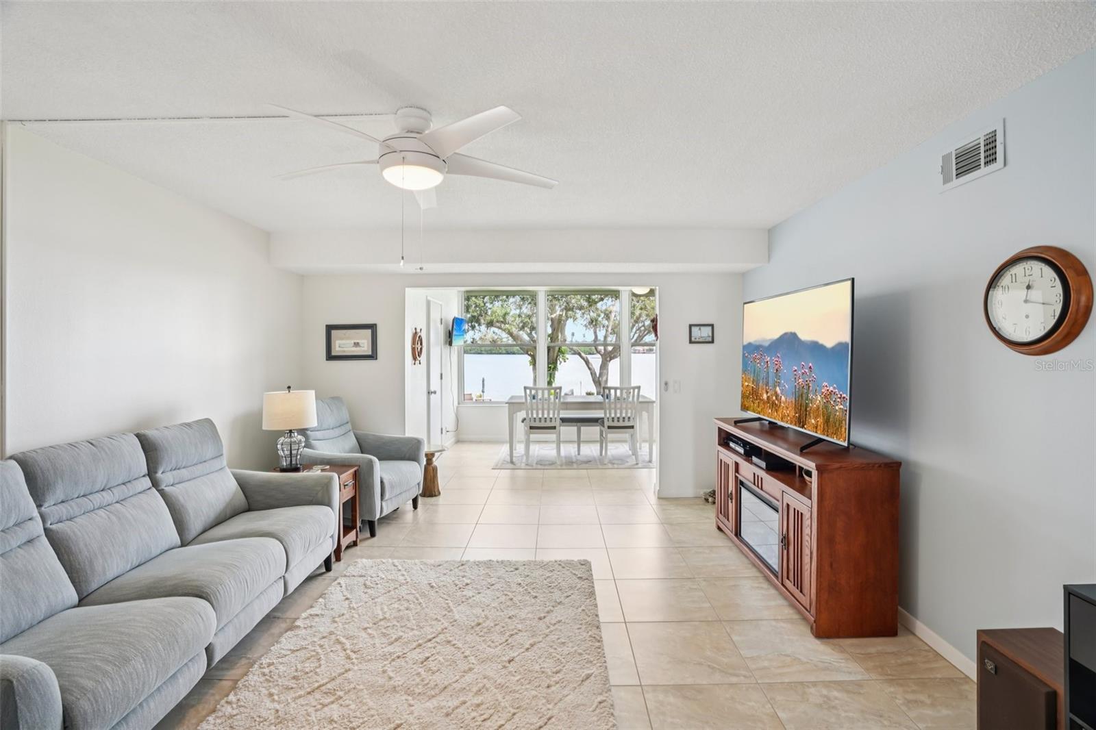 SHORE CREST BLDG - Residential