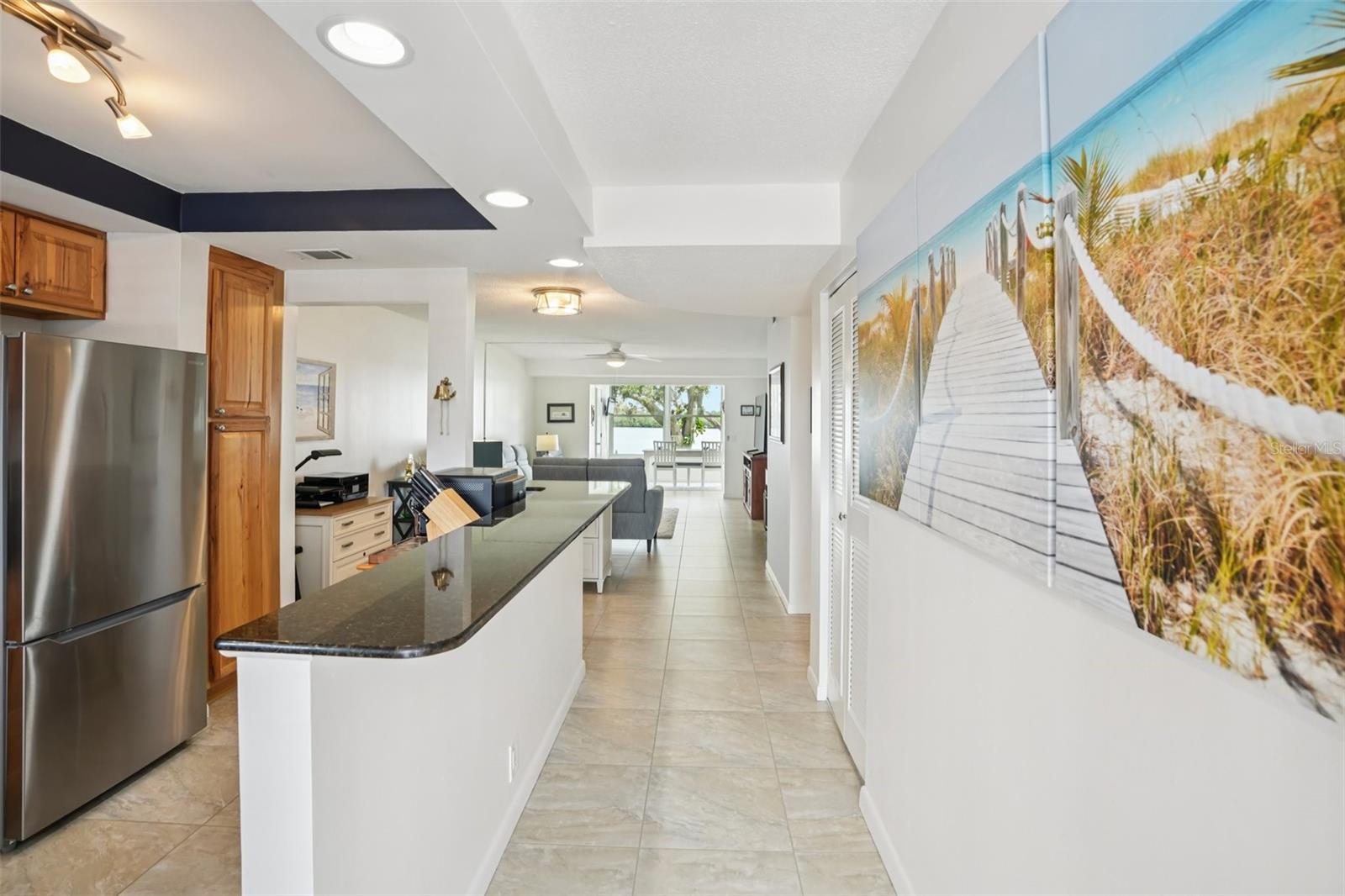 SHORE CREST BLDG - Residential