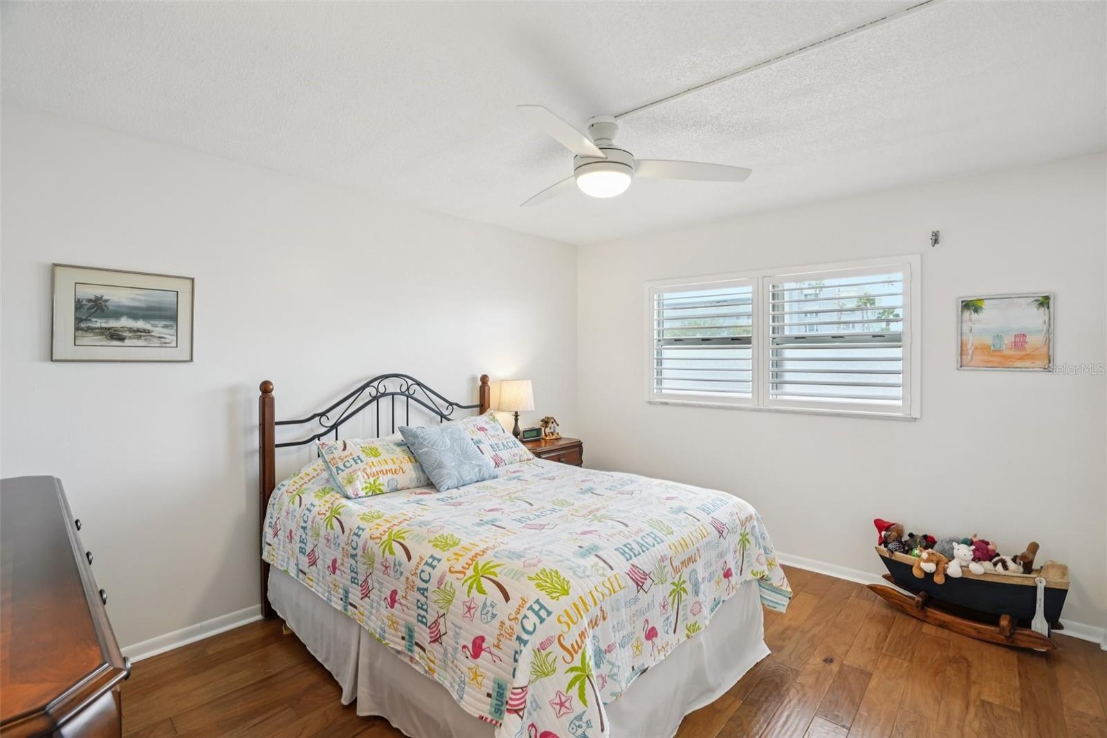 SHORE CREST BLDG - Residential