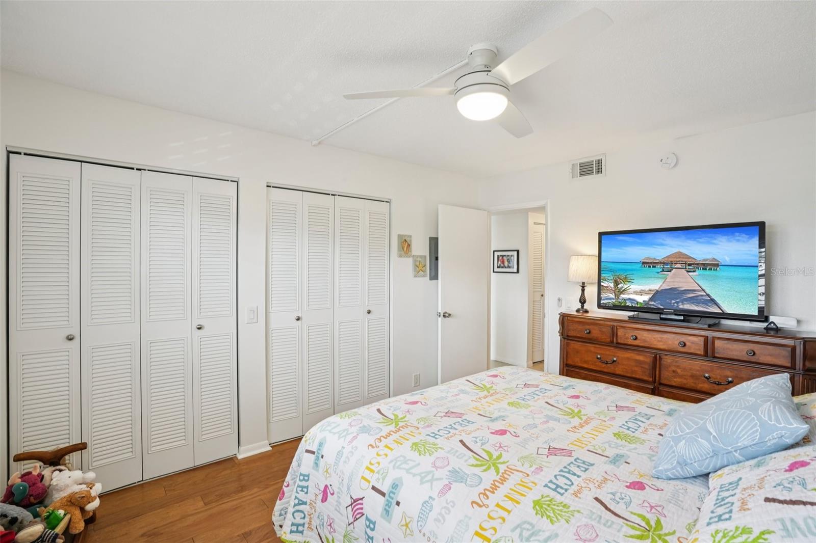 SHORE CREST BLDG - Residential