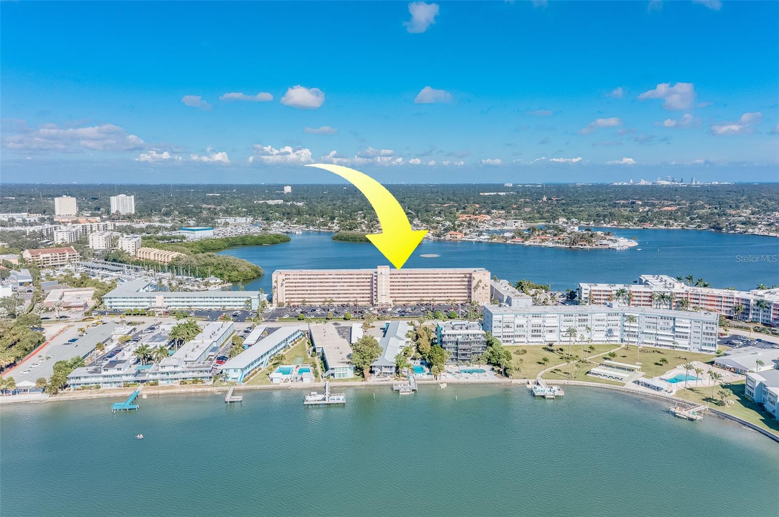 SHORE CREST BLDG - Residential