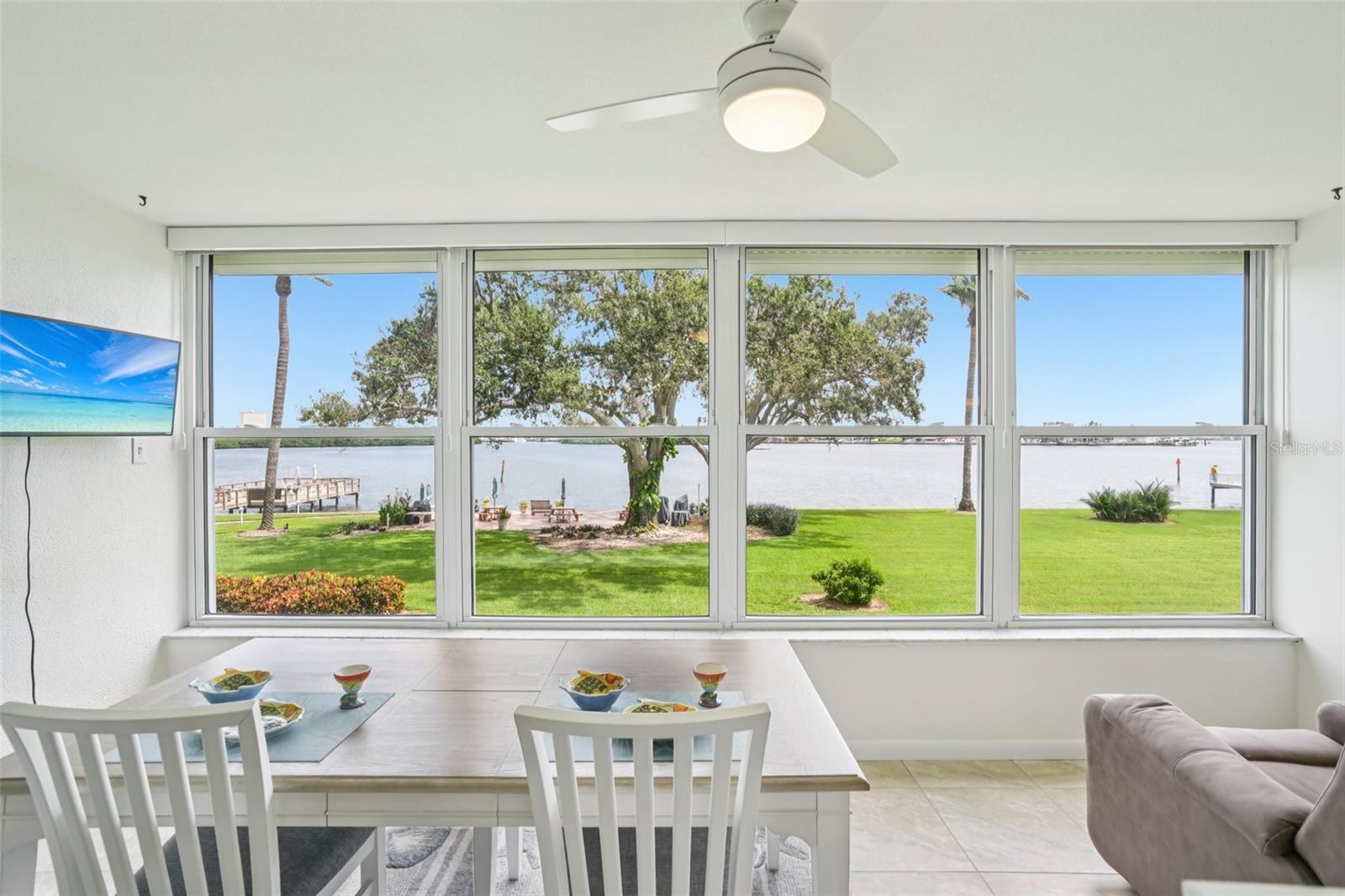 SHORE CREST BLDG - Residential