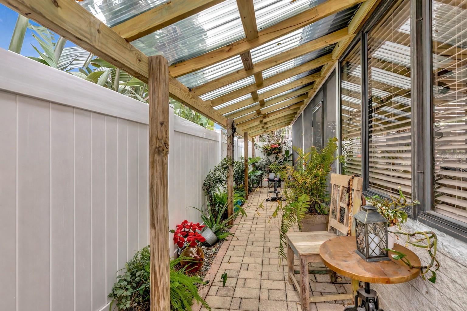 ARCADIA ANNEX - Residential