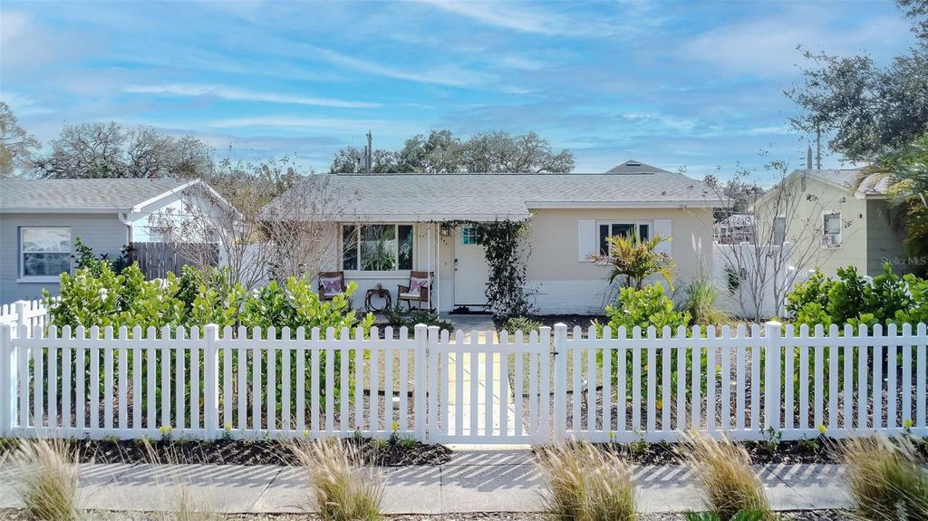 Photo of 842 53rd Terrace N, St Petersburg, FL 33703 (MLS # TB8473586)