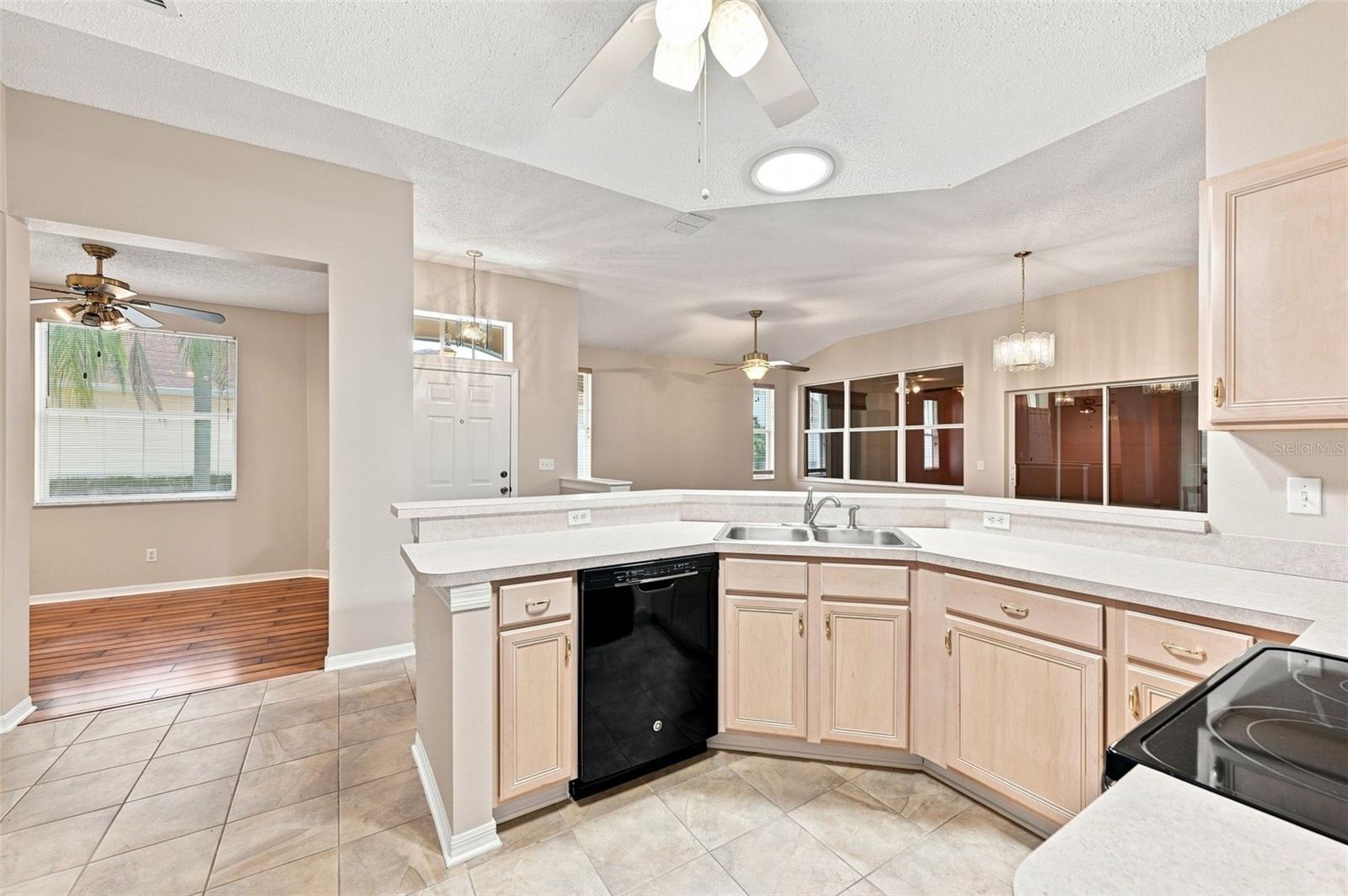 1014 RADISON AVENUE 11, SUN CITY CENTER, FL, 33573 4 1014 RADISON AVENUE 11