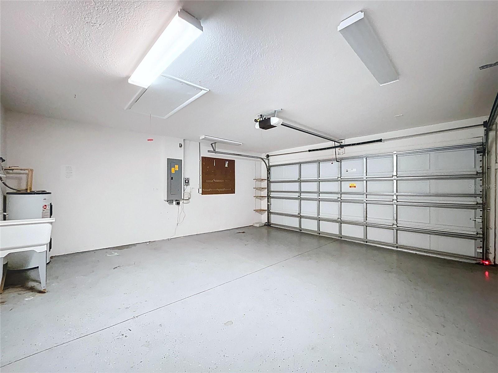 CARRIAGE POINTE PH 1 - Residential