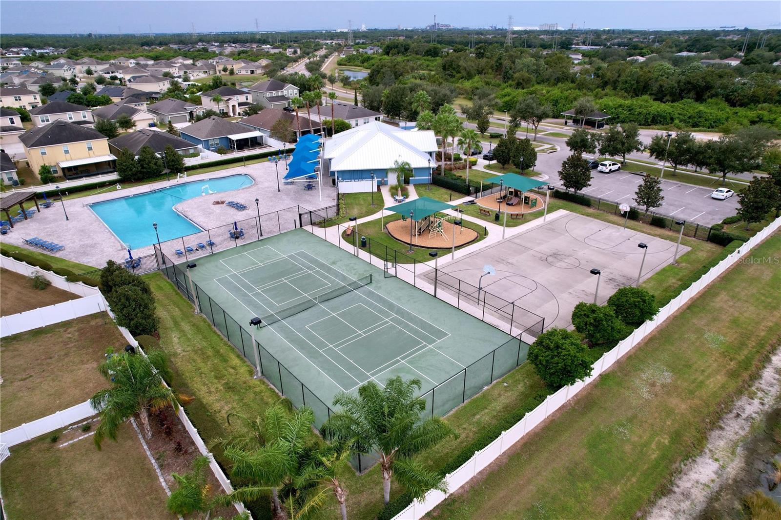 CARRIAGE POINTE PH 1 - Residential