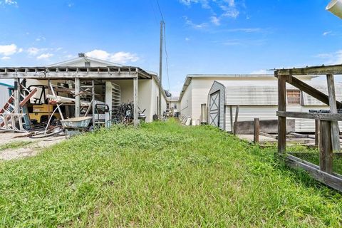 Tiny photo for 2728 W Dunnellon Road, Dunnellon, FL 34433 (MLS # OM708329)