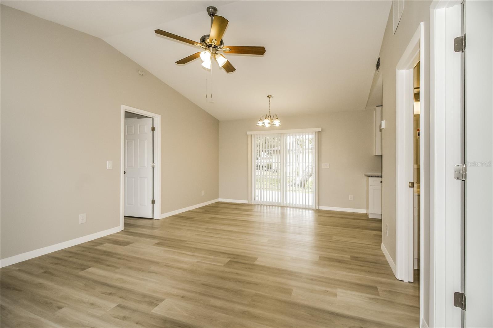 DELTONA LAKES UNIT 43 - Residential Lease