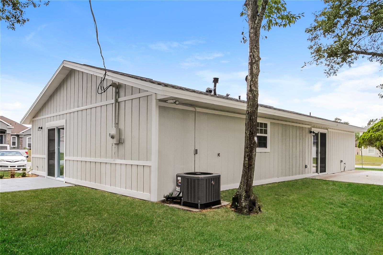 DELTONA LAKES UNIT 43 - Residential Lease