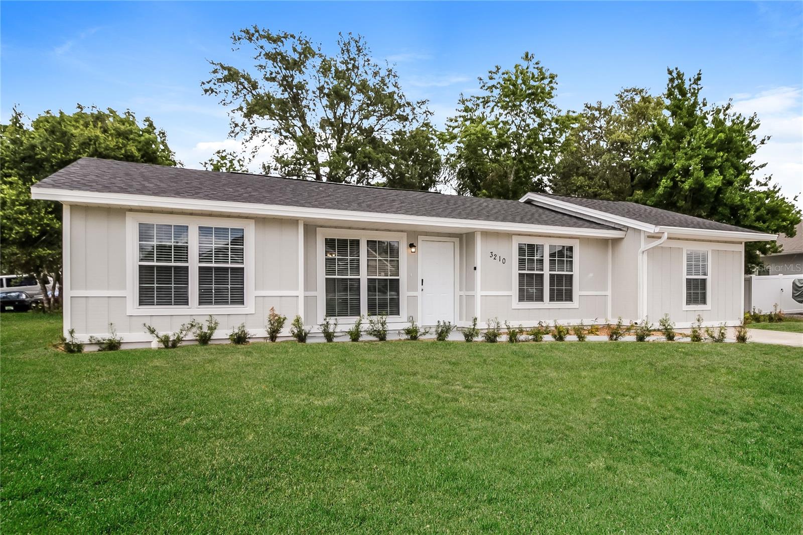 DELTONA LAKES UNIT 43 - Residential Lease