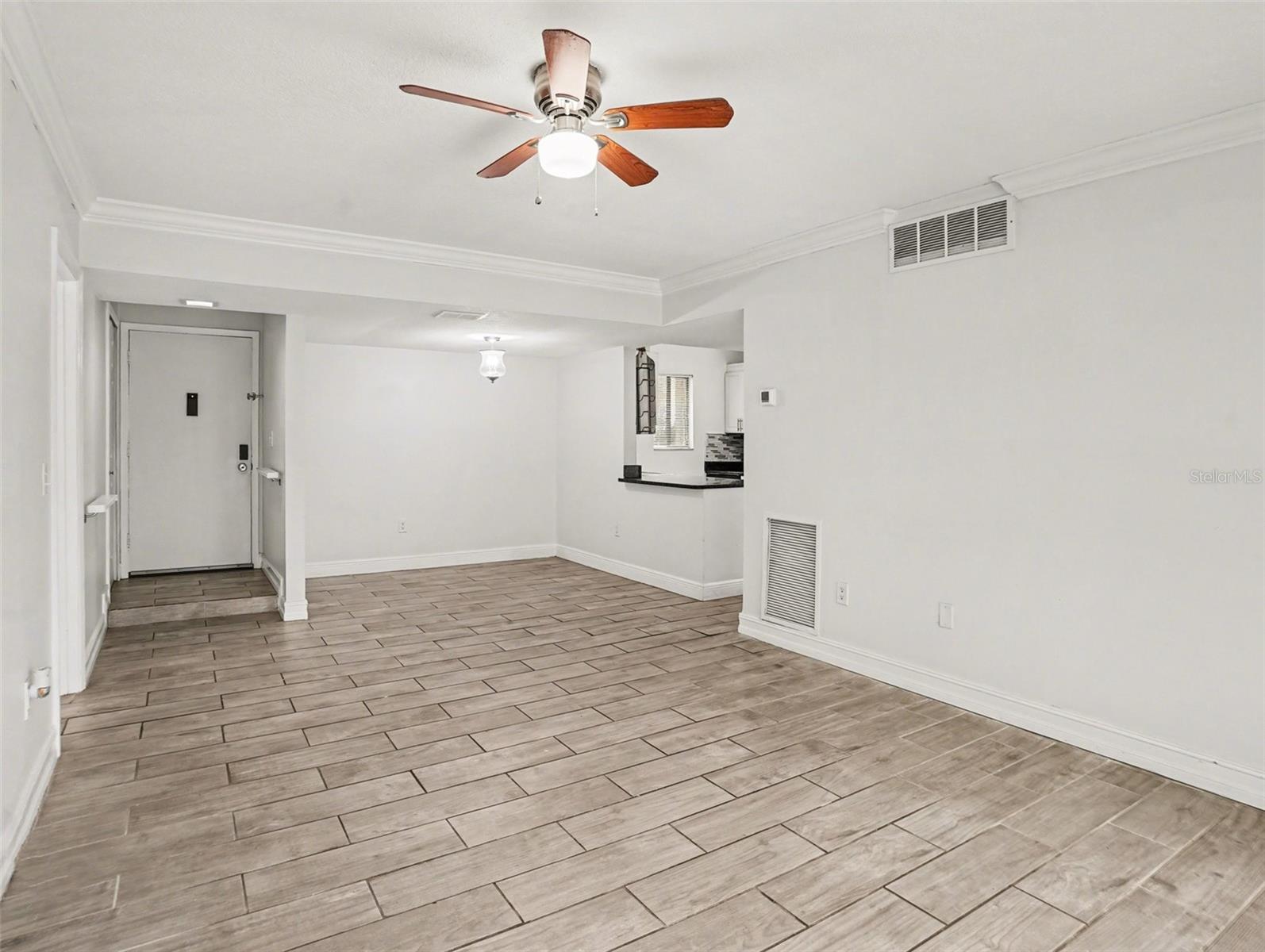 WIMBLEDON PARK CONDO 01 - Residential