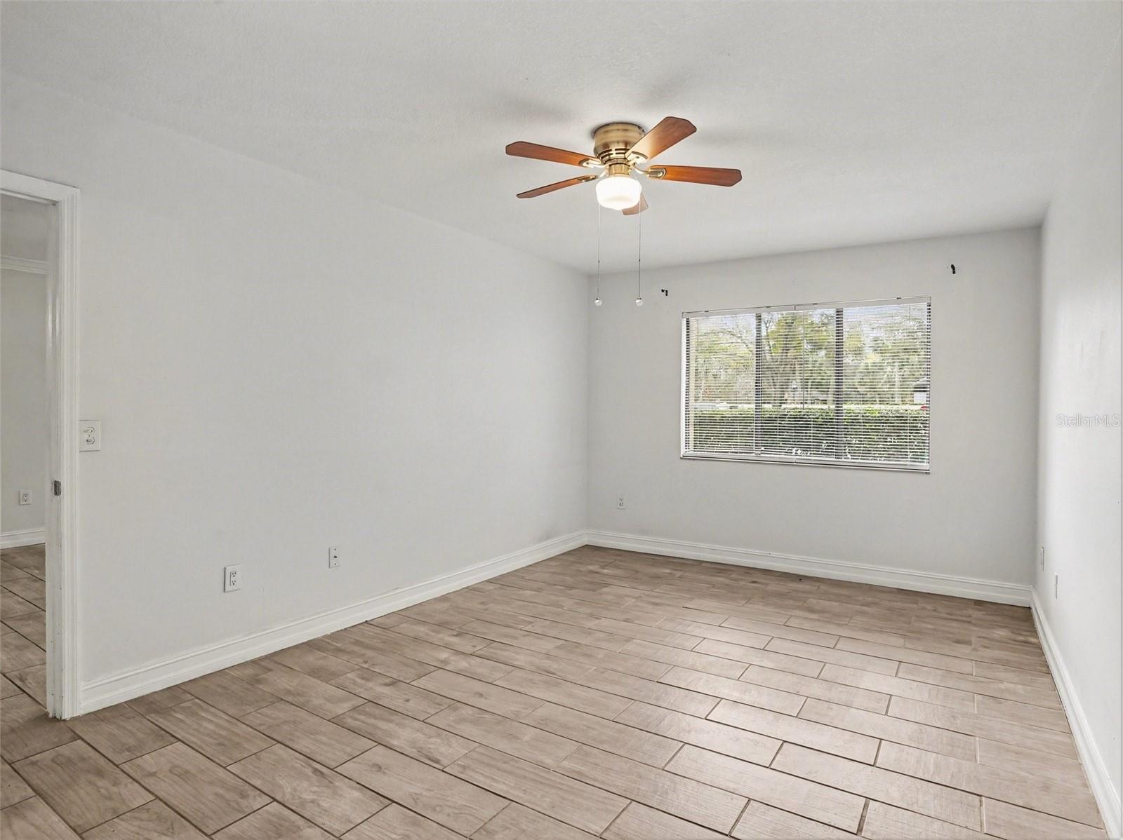 WIMBLEDON PARK CONDO 01 - Residential