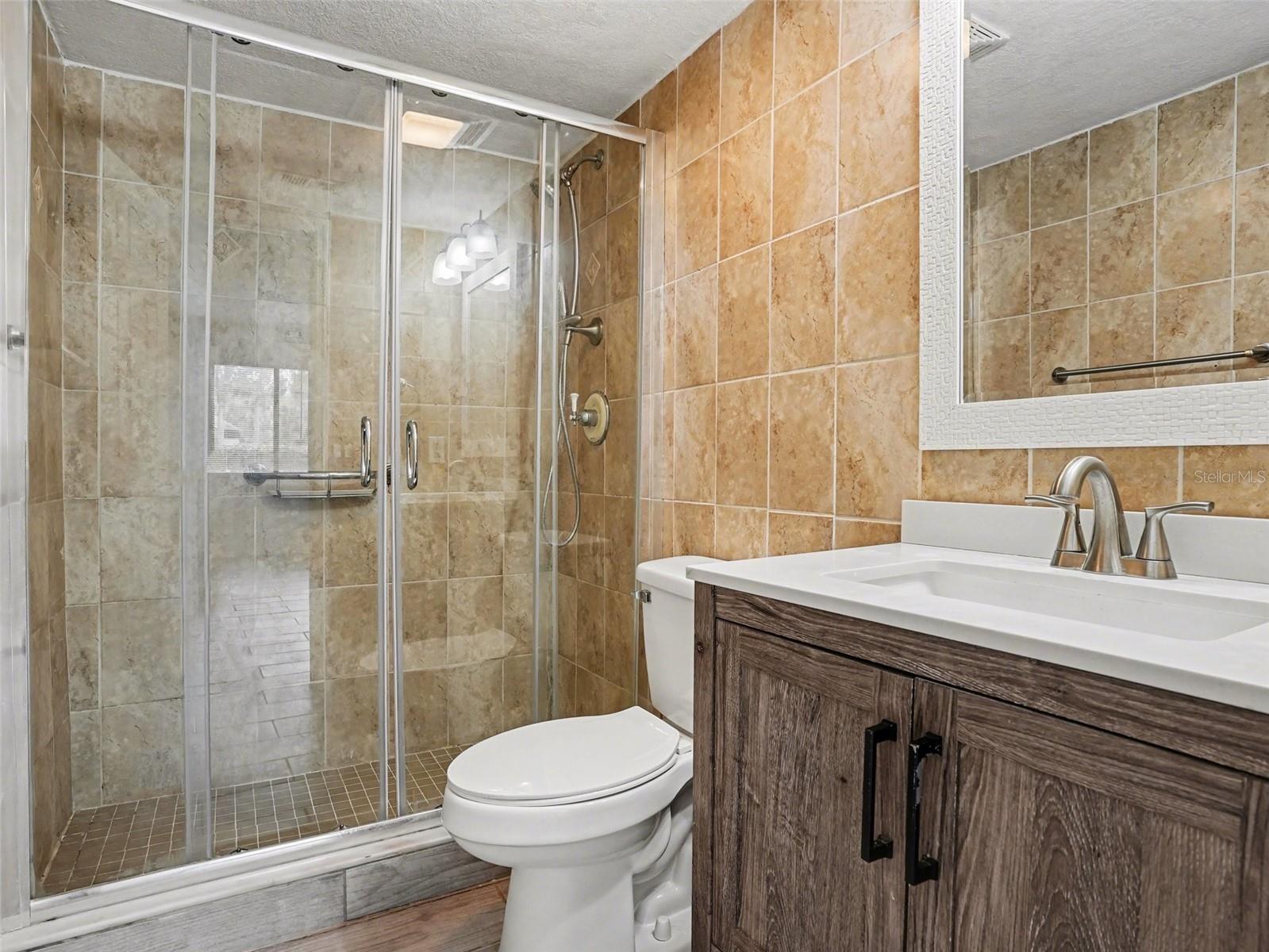 WIMBLEDON PARK CONDO 01 - Residential