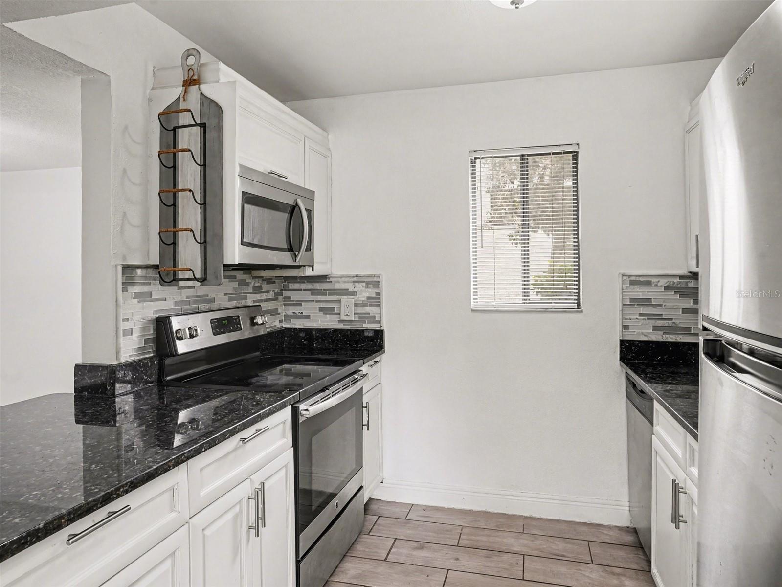 WIMBLEDON PARK CONDO 01 - Residential