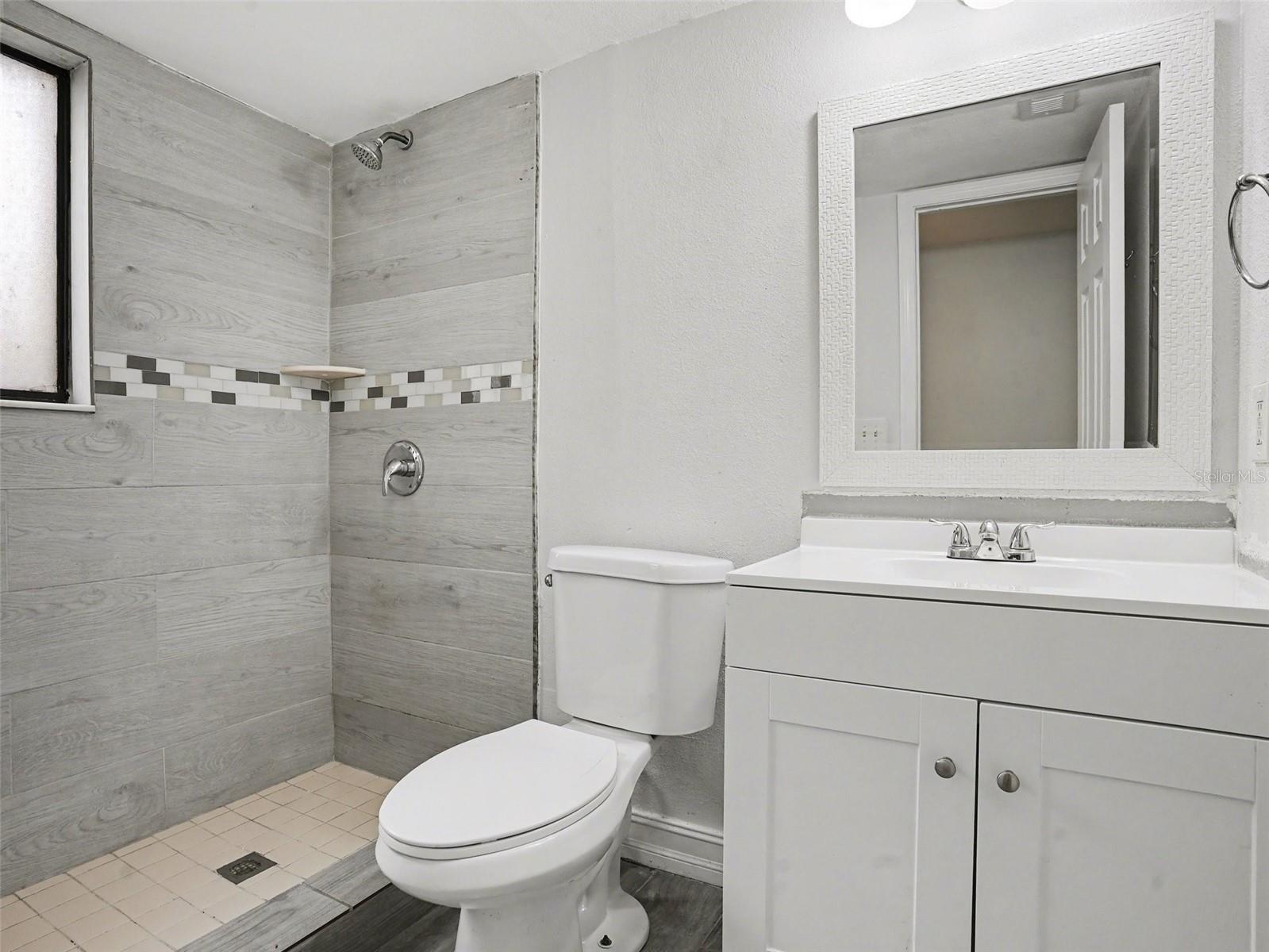 WIMBLEDON PARK CONDO 01 - Residential