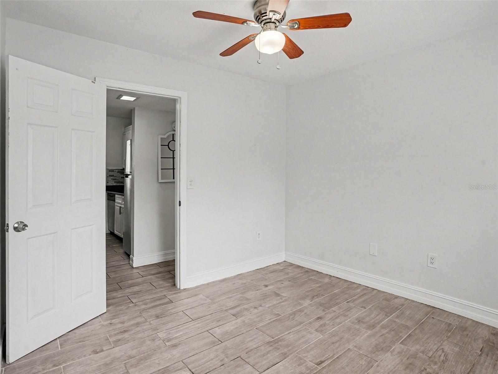 WIMBLEDON PARK CONDO 01 - Residential