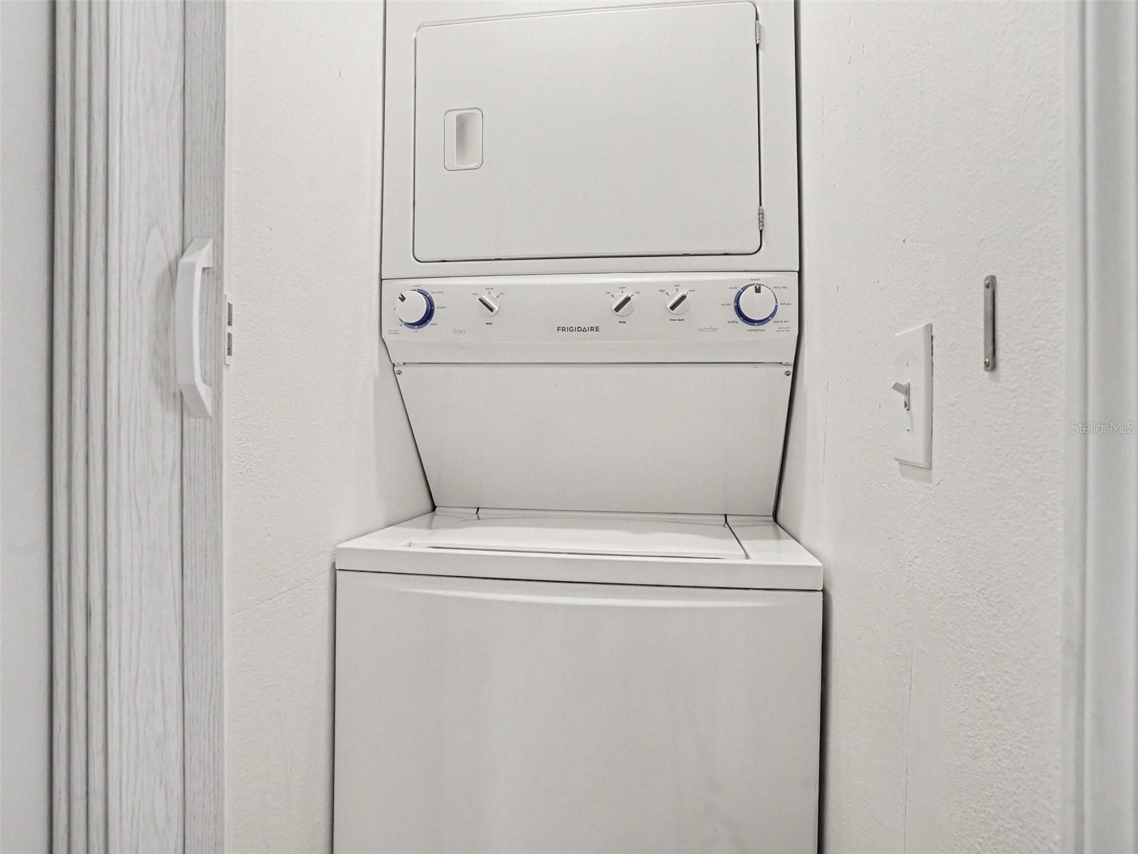 WIMBLEDON PARK CONDO 01 - Residential