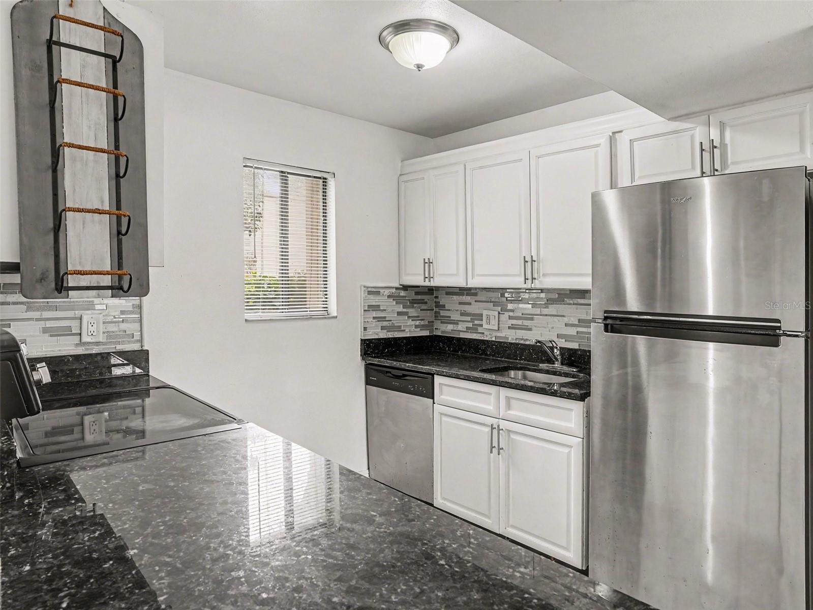 WIMBLEDON PARK CONDO 01 - Residential