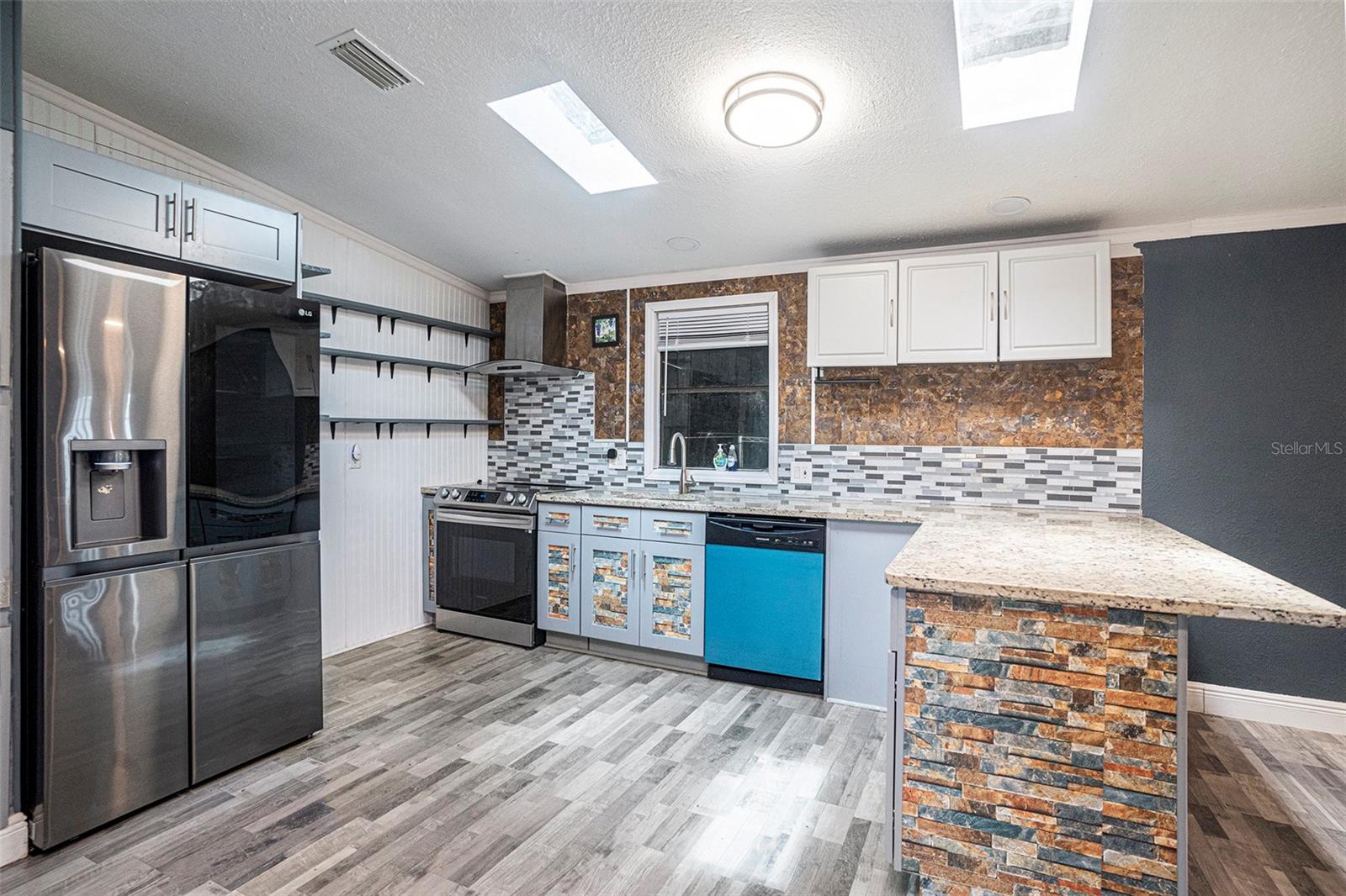 TIMBER LAKE ESTATES - Residential