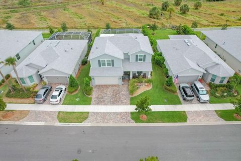 A home in PORT ST LUCIE