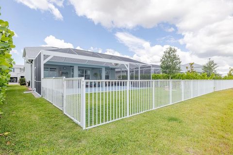 A home in PORT ST LUCIE