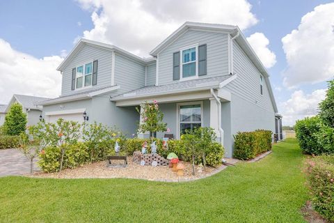 A home in PORT ST LUCIE