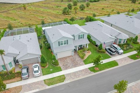 A home in PORT ST LUCIE