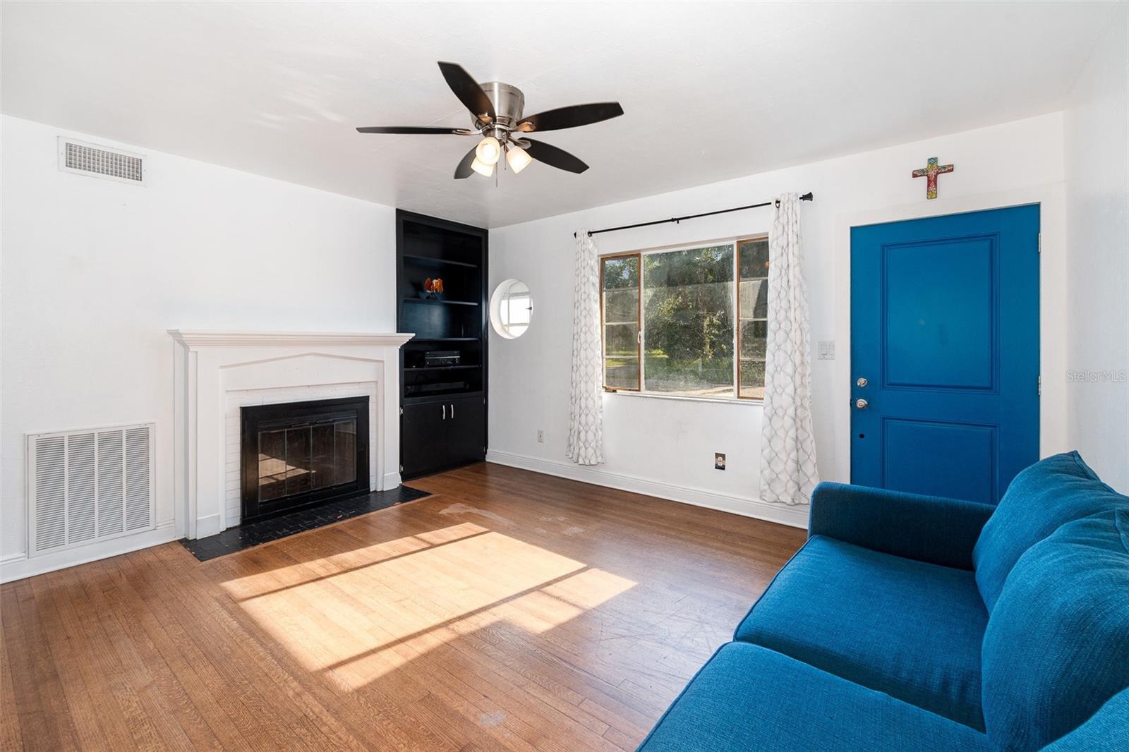 131 N CENTRAL AVENUE